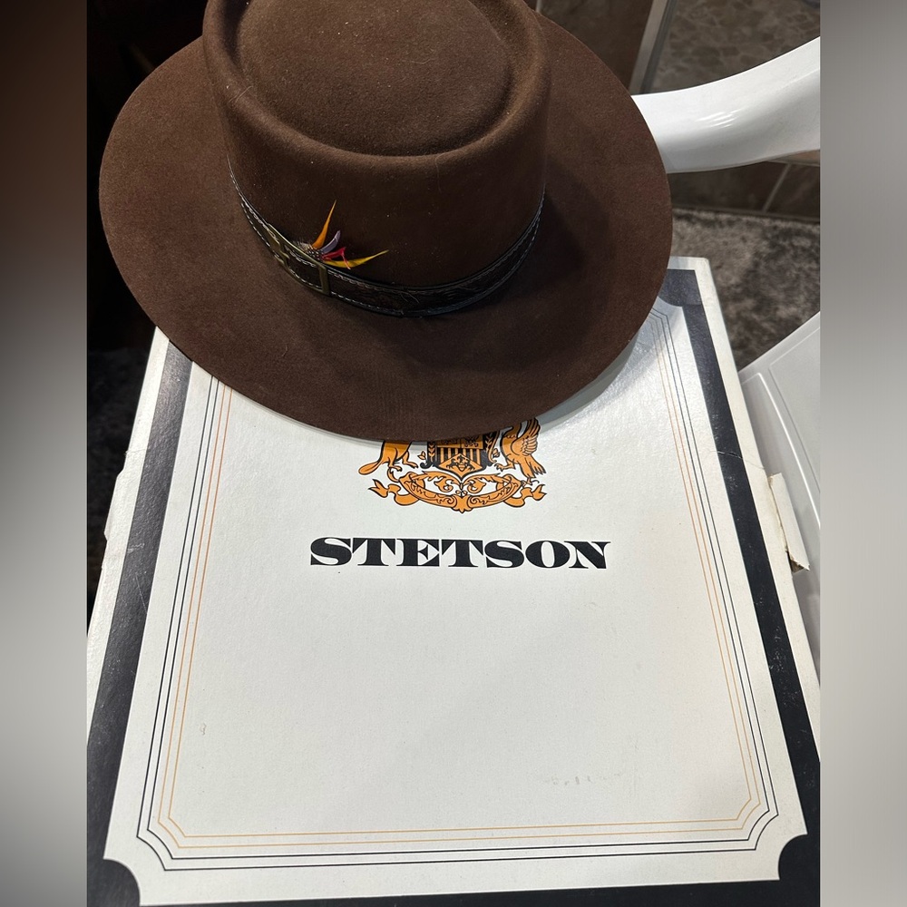 Vintage Stetson 3X Beaver hat with feather size 7 with original box